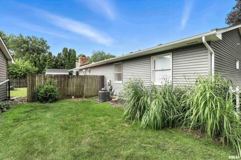 Tiny photo for 3205 N PINE Street, Davenport, IA 52806 (MLS # QC4266784)