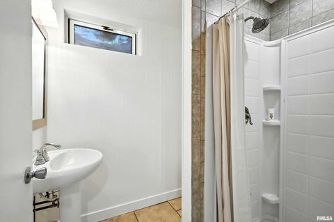 Tiny photo for 3205 N PINE Street, Davenport, IA 52806 (MLS # QC4266784)