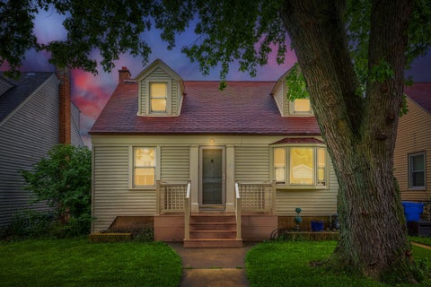 Photo of 10743 S Kedzie Avenue, Chicago, IL 60655 (MLS # 12761140)