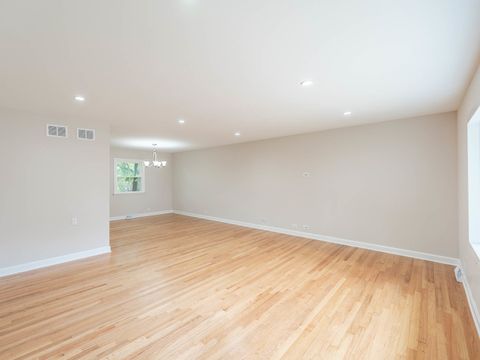 Tiny photo for 25 Crestview Terrace, Buffalo Grove, IL 60089 (MLS # 12496548)