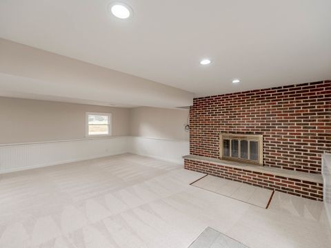 Tiny photo for 25 Crestview Terrace, Buffalo Grove, IL 60089 (MLS # 12496548)