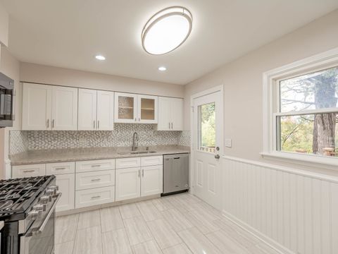 Tiny photo for 25 Crestview Terrace, Buffalo Grove, IL 60089 (MLS # 12496548)