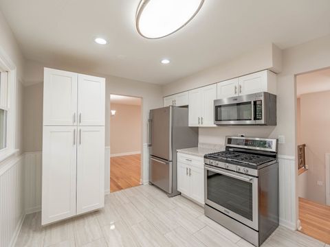 Tiny photo for 25 Crestview Terrace, Buffalo Grove, IL 60089 (MLS # 12496548)