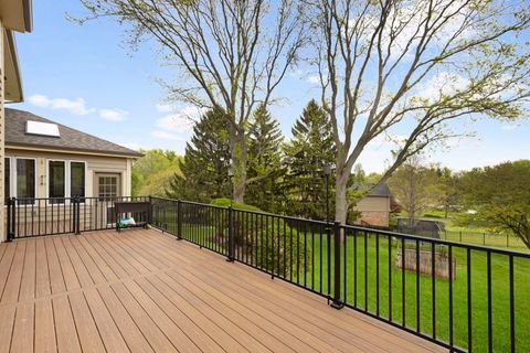 Tiny photo for 5N191 Fox Bluff Drive, St. Charles, IL 60175 (MLS # 12605628)