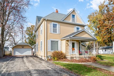 A home in Shabbona