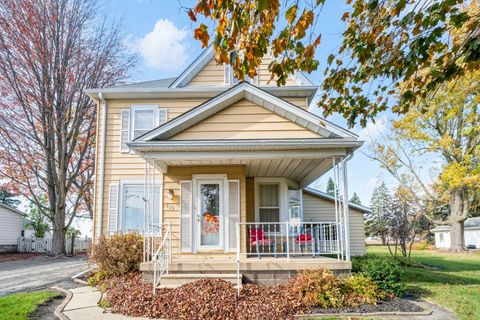 A home in Shabbona