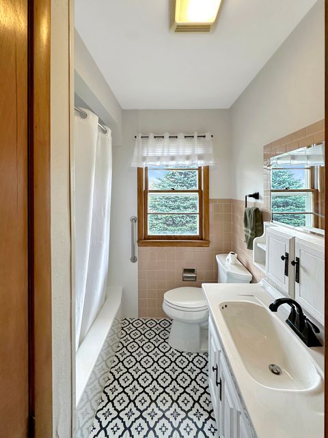 Tiny photo for 1025 W Lincoln Avenue, Belvidere, IL 61008 (MLS # 12350543)