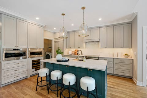 Tiny photo for 114 Harding Court, Glen Ellyn, IL 60137 (MLS # 12708972)