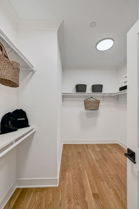 Tiny photo for 114 Harding Court, Glen Ellyn, IL 60137 (MLS # 12708972)