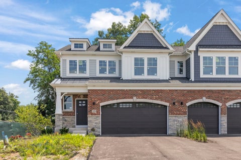 Photo of 114 Harding Court, Glen Ellyn, IL 60137 (MLS # 12708972)