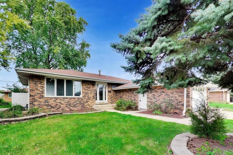 Photo of 54 E 163rd Street, South Holland, IL 60473 (MLS # 12784264)