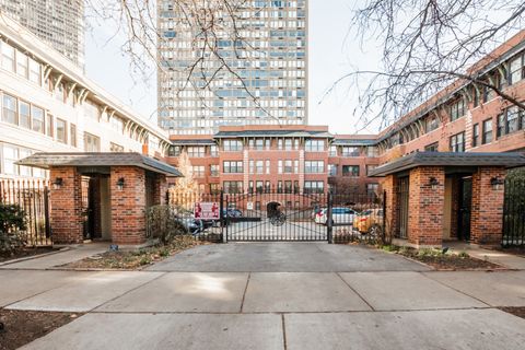 Photo of 5317 N KENMORE Avenue #2A, Chicago, IL 60640 (MLS # 12510311)