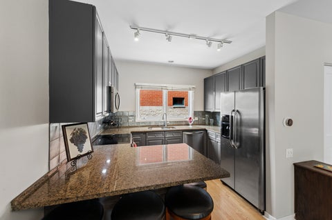 Tiny photo for 1889 Maple Avenue #E2, Evanston, IL 60201 (MLS # 12761449)
