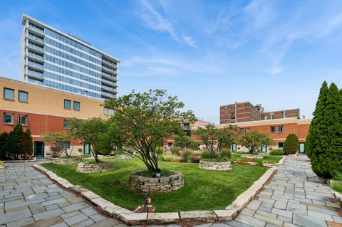 Tiny photo for 1889 Maple Avenue #E2, Evanston, IL 60201 (MLS # 12761449)