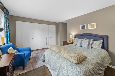 Tiny photo for 1889 Maple Avenue #E2, Evanston, IL 60201 (MLS # 12761449)