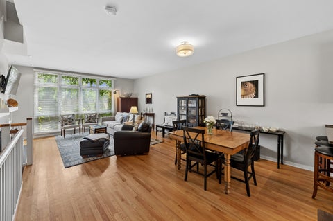 Tiny photo for 1889 Maple Avenue #E2, Evanston, IL 60201 (MLS # 12761449)