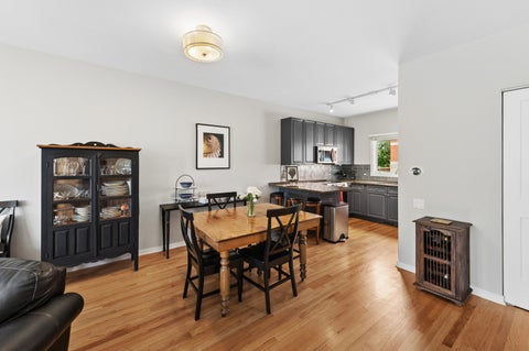 Tiny photo for 1889 Maple Avenue #E2, Evanston, IL 60201 (MLS # 12761449)