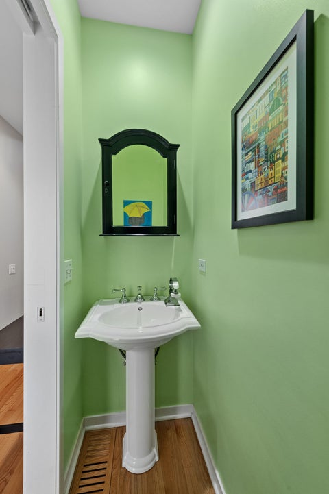 Tiny photo for 1889 Maple Avenue #E2, Evanston, IL 60201 (MLS # 12761449)