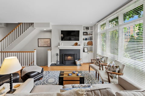 Tiny photo for 1889 Maple Avenue #E2, Evanston, IL 60201 (MLS # 12761449)