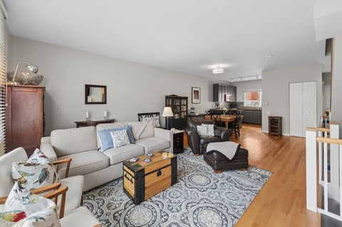 Tiny photo for 1889 Maple Avenue #E2, Evanston, IL 60201 (MLS # 12761449)