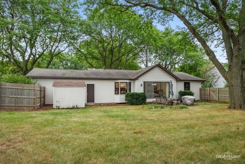 Tiny photo for 110 N Cambridge Drive, Geneva, IL 60134 (MLS # 12741005)