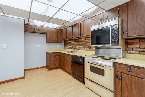 Tiny photo for 502 Jordan Way, Bolingbrook, IL 60440 (MLS # 12572751)