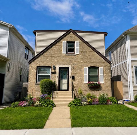 Photo of 3806 N OCTAVIA Avenue, Chicago, IL 60634 (MLS # 12620137)