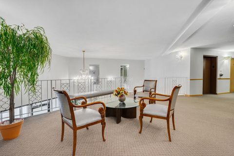 Tiny photo for 9820 S Pulaski Road #315, Oak Lawn, IL 60453 (MLS # 12605564)