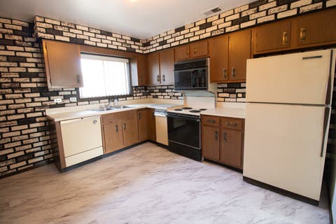 Tiny photo for 608 Cobblestone Circle #F, Glenview, IL 60025 (MLS # 12716684)