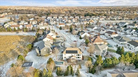 Tiny photo for 7 Birchwood Court, Lake In The Hills, IL 60156 (MLS # 12545048)