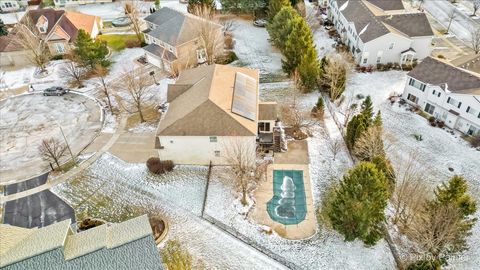 Tiny photo for 7 Birchwood Court, Lake In The Hills, IL 60156 (MLS # 12545048)