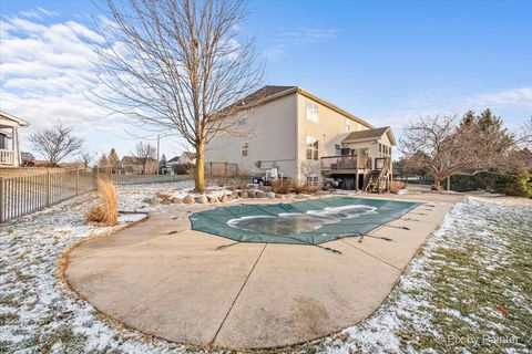 Tiny photo for 7 Birchwood Court, Lake In The Hills, IL 60156 (MLS # 12545048)