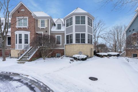 1923 Lynn Circle Libertyville IL 60048