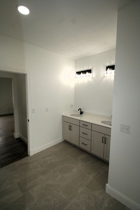 Tiny photo for 614 Brendalyn Drive, Mackinaw, IL 61755 (MLS # 12452185)