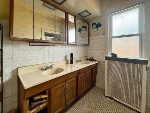 Tiny photo for 4850 N Monticello Avenue, Chicago, IL 60625 (MLS # 12575152)