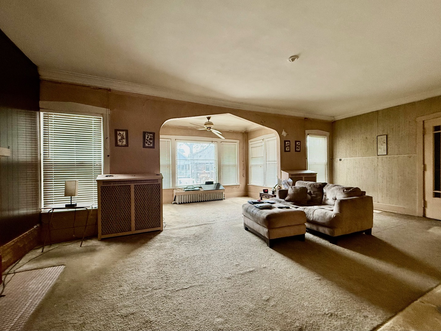 4850 N Monticello Avenue