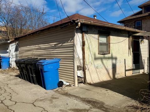 Tiny photo for 4850 N Monticello Avenue, Chicago, IL 60625 (MLS # 12575152)