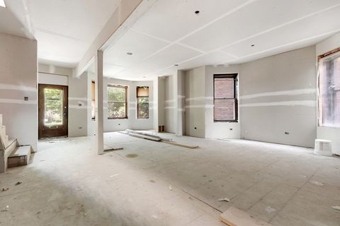 Tiny photo for 4906 N Winchester Avenue, Chicago, IL 60640 (MLS # 12483136)