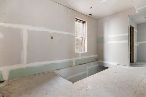 Tiny photo for 4906 N Winchester Avenue, Chicago, IL 60640 (MLS # 12483136)