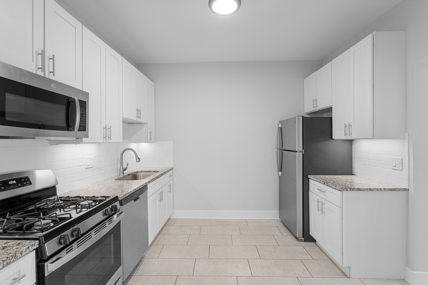 7600 N Sheridan Road 104