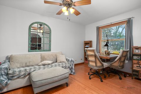 Tiny photo for 5000 W Shore Drive, McHenry, IL 60050 (MLS # 12582091)