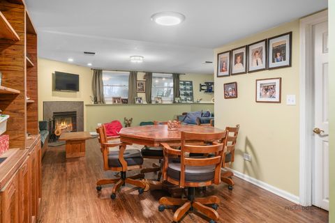 Tiny photo for 5000 W Shore Drive, McHenry, IL 60050 (MLS # 12582091)