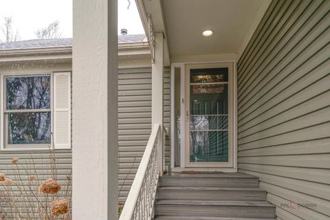 Tiny photo for 5000 W Shore Drive, McHenry, IL 60050 (MLS # 12582091)