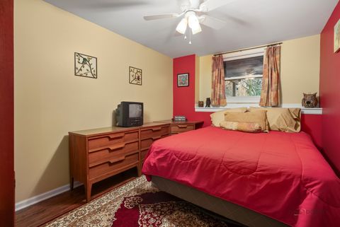 Tiny photo for 5000 W Shore Drive, McHenry, IL 60050 (MLS # 12582091)