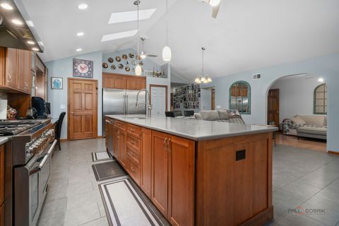 Tiny photo for 5000 W Shore Drive, McHenry, IL 60050 (MLS # 12582091)