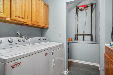 Tiny photo for 5000 W Shore Drive, McHenry, IL 60050 (MLS # 12582091)