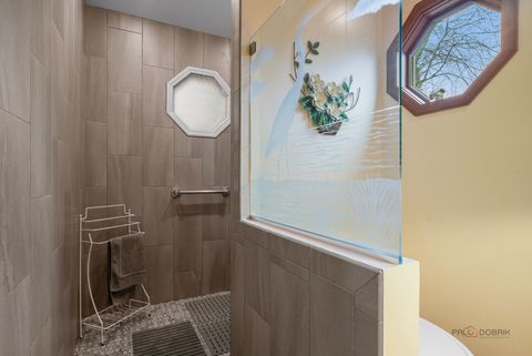 Tiny photo for 5000 W Shore Drive, McHenry, IL 60050 (MLS # 12582091)