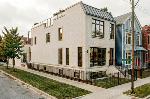 Photo of 1303 W Barry Avenue, Chicago, IL 60657 (MLS # 12651719)