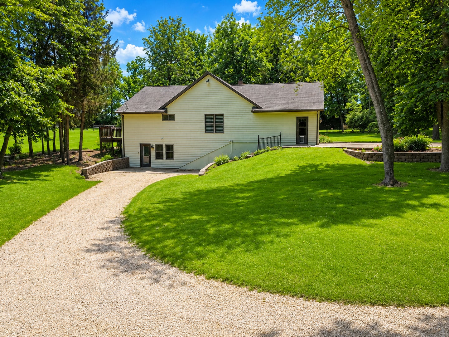 2579 W Fairgrounds Road