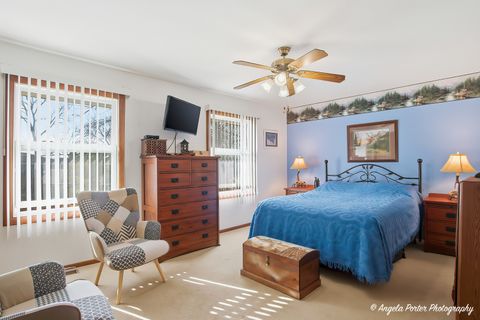 Tiny photo for 136 Edgewater Drive, Crystal Lake, IL 60014 (MLS # 12568374)